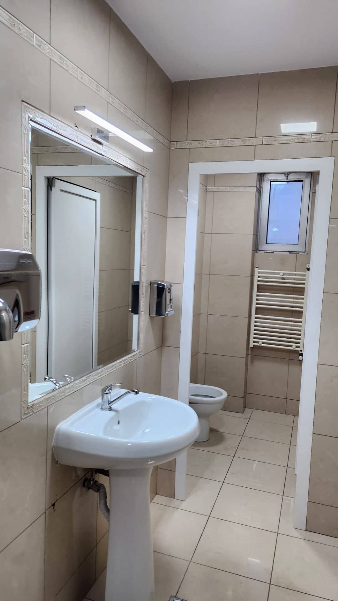 Spațiu premium birouri/clinică, 2 corpuri,12 parcări, lift, terasă - 7200 E — fotografia 12 din 34