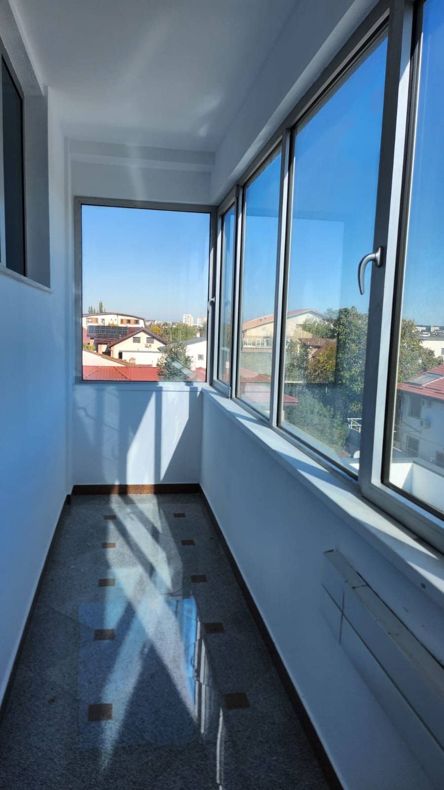 Spațiu premium birouri/clinică, 2 corpuri,12 parcări, lift, terasă - 7200 E — fotografia 33 din 34