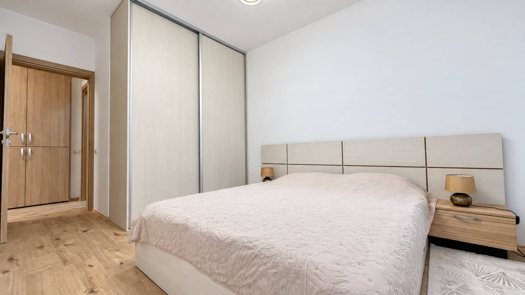 3 camere de închiriat în Greenfield – Salcâmilor Lângă pădure 2 băi Parcare inclusă — fotografia 12 din 16