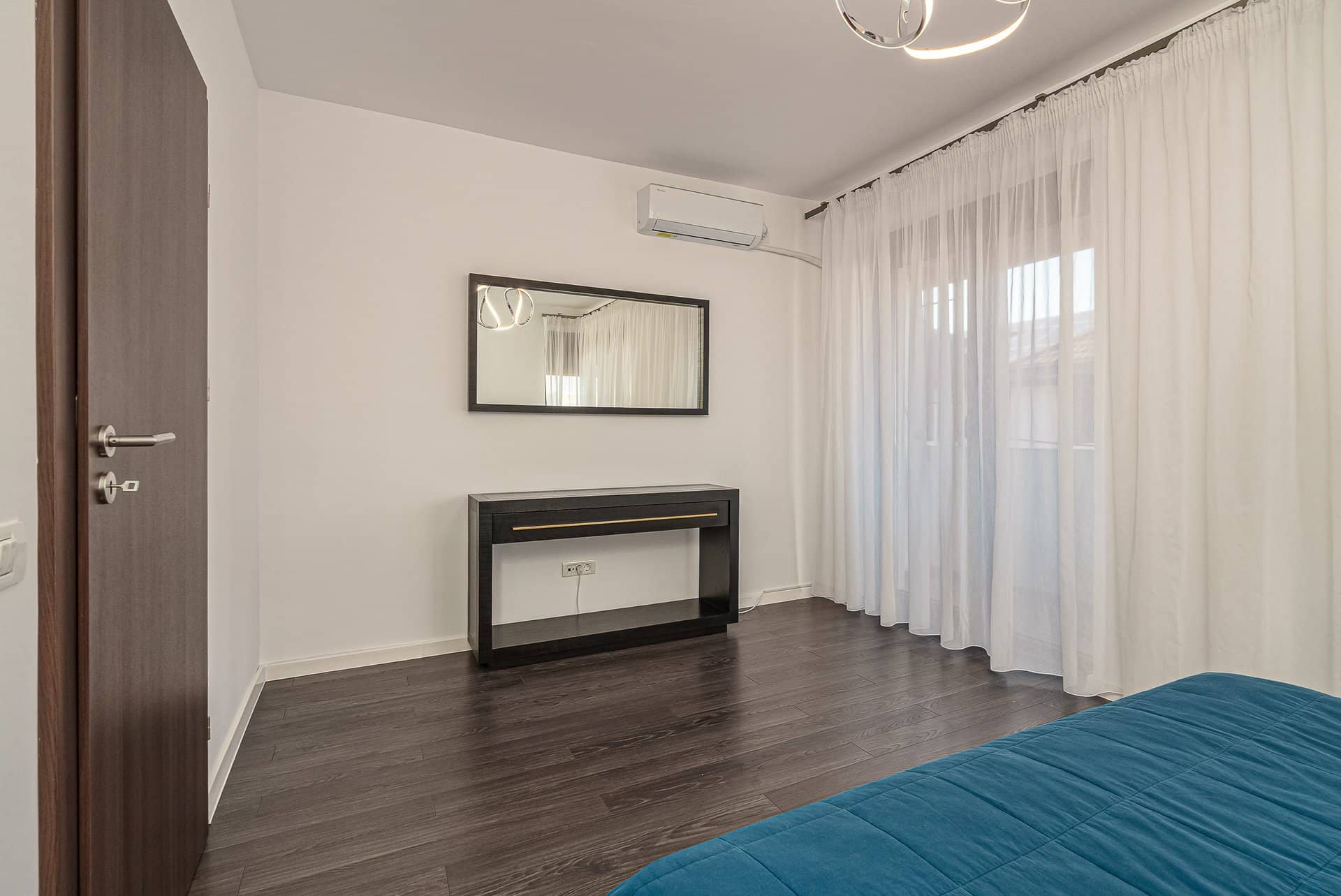 Casă ideală pentru familie–4 camere, curte amenajată, complex privat-securizat — fotografia 17 din 28