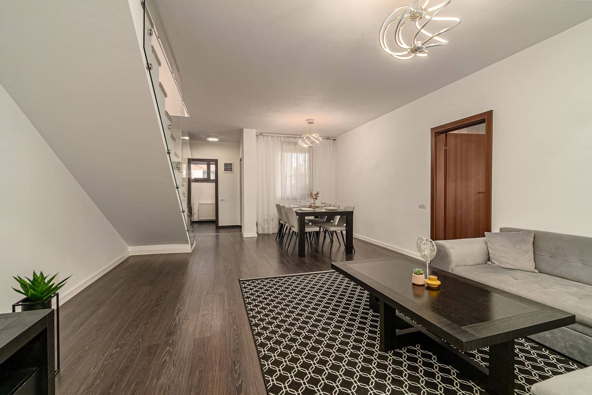 Casă ideală pentru familie–4 camere, curte amenajată, complex privat-securizat — fotografia 7 din 28