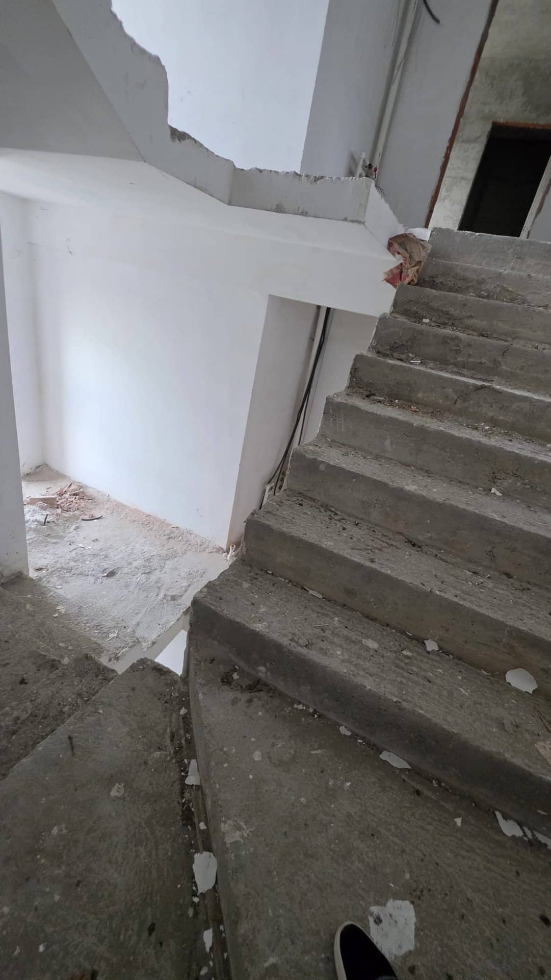 Vânzare bloc nefinalizat situat in soseaua Chitilei in aprop — fotografia 14 din 23
