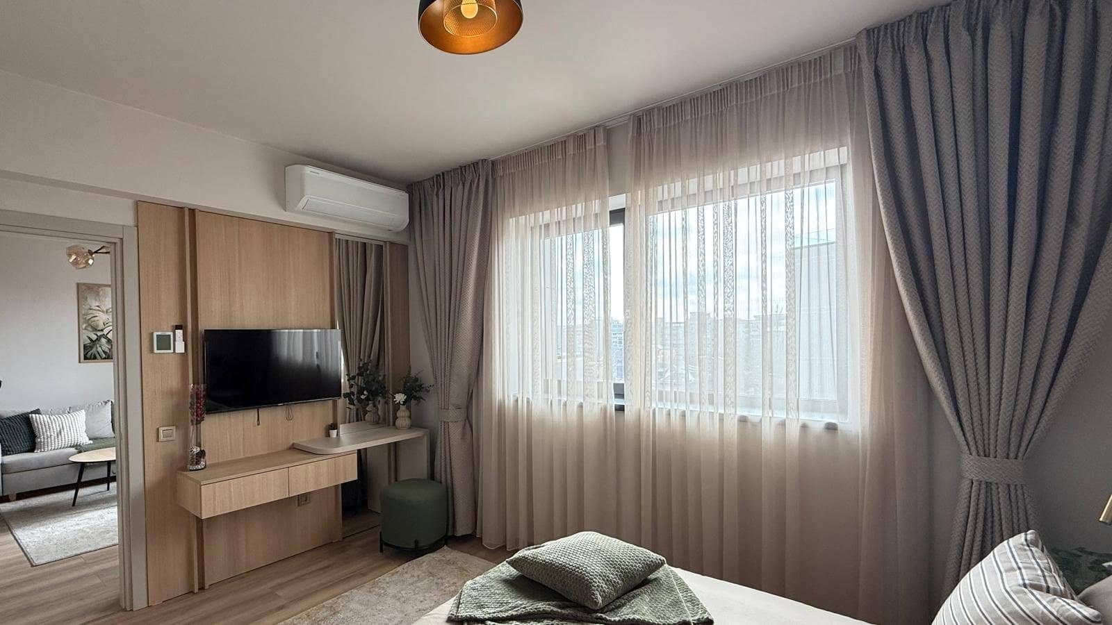 Apartament de lux zona Unirii- Traian 112500 Euro - 0 % COMISION — fotografia 3 din 5