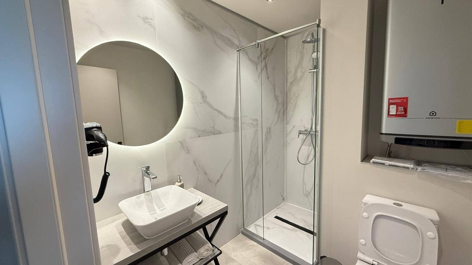 Apartament de lux zona Unirii- Traian 112500 Euro - 0 % COMISION — fotografia 5 din 5
