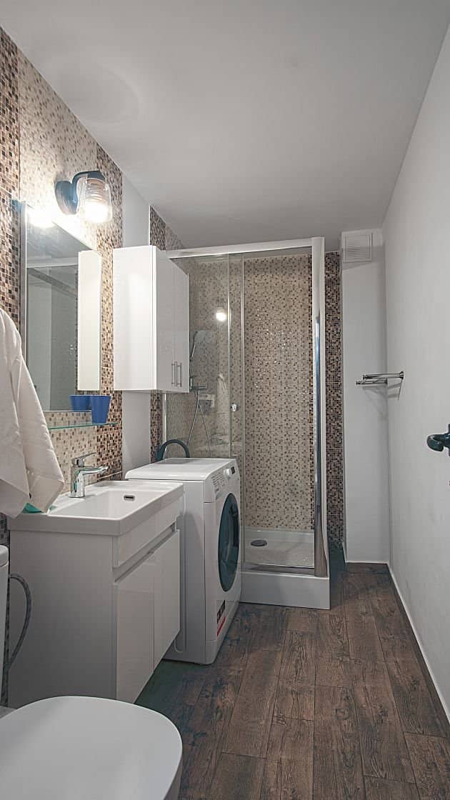 Apartament 2 camere decomandat, etaj 2, parcare inclusă — fotografia 6 din 6