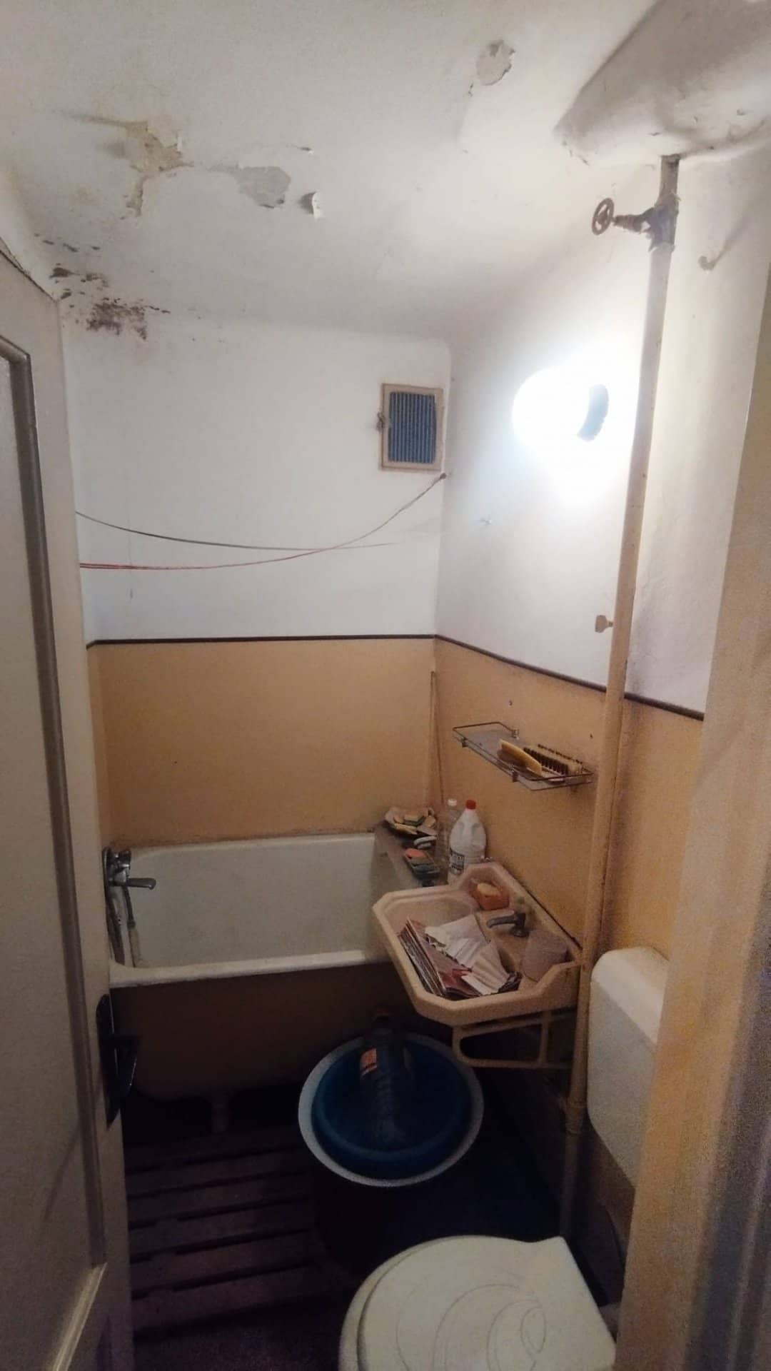 SUPER OCAZIE – Apartament 2 camere decomandat,cel mai mic pret in Sinaia – 53500 EUR! — fotografia 7 din 15