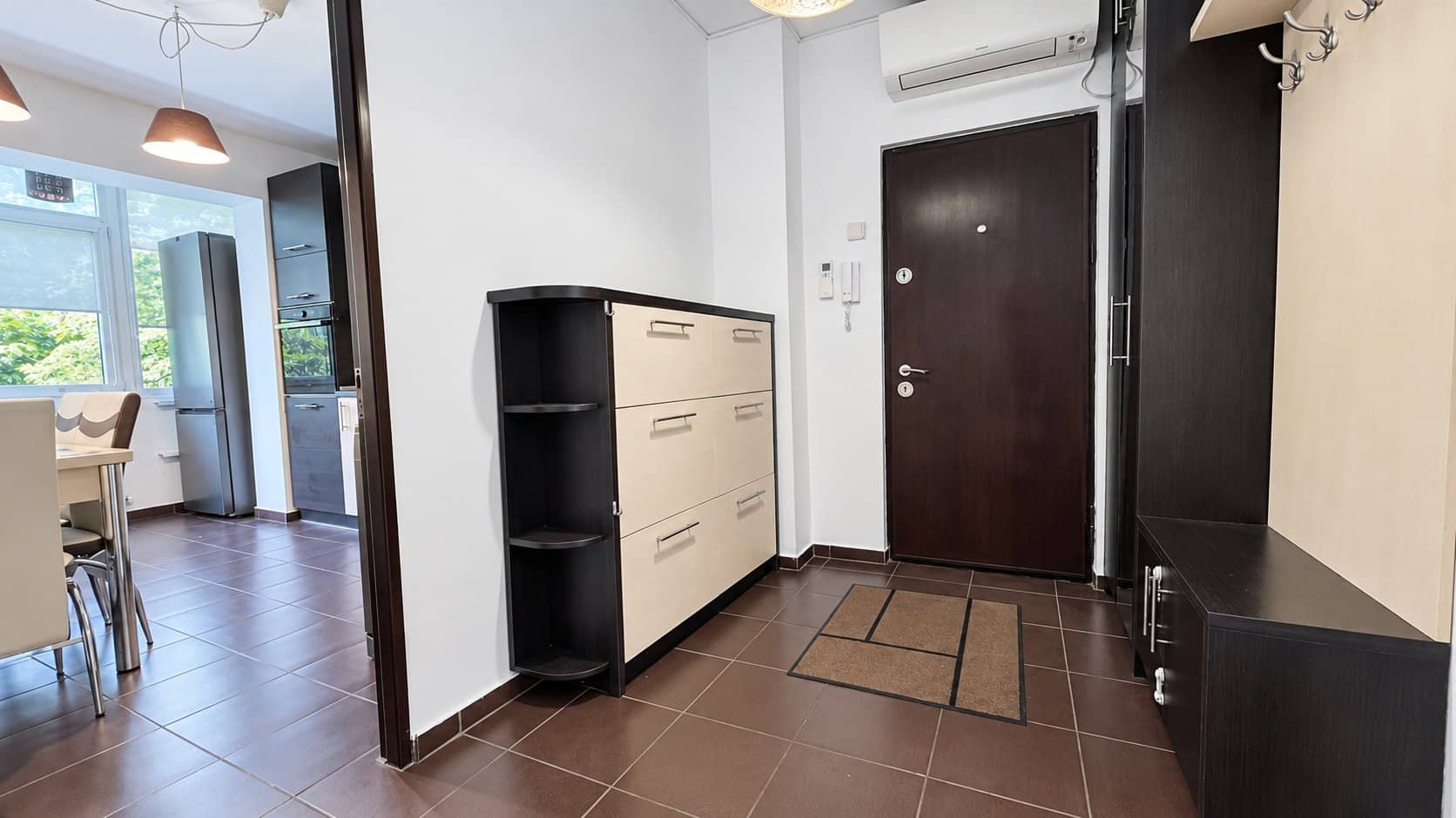 3 camere decomandate Două balcoane Parcare inclusă - Titan–Basarabia — fotografia 6 din 16