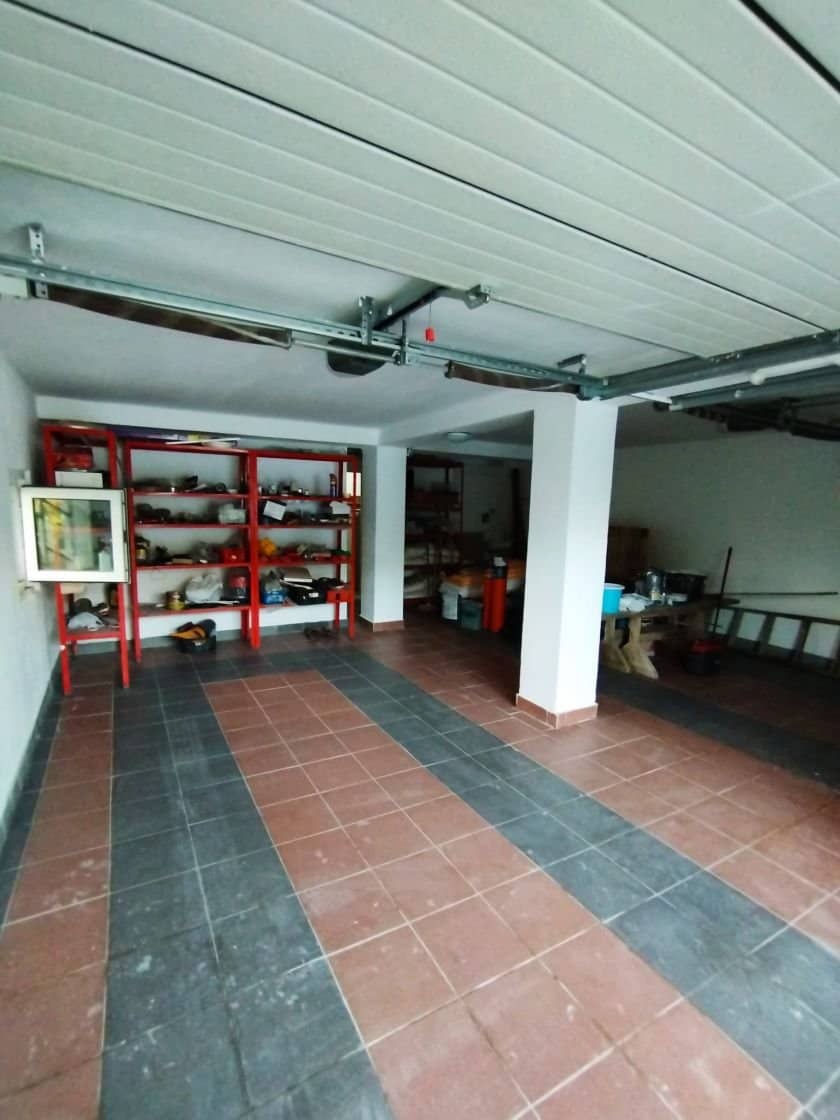 SUPER OCAZIE SE VINDE VILA DE LUX SI CASA DE OASPESTI IN BALOTESTI LA LAC 554000Euro — fotografia 9 din 59