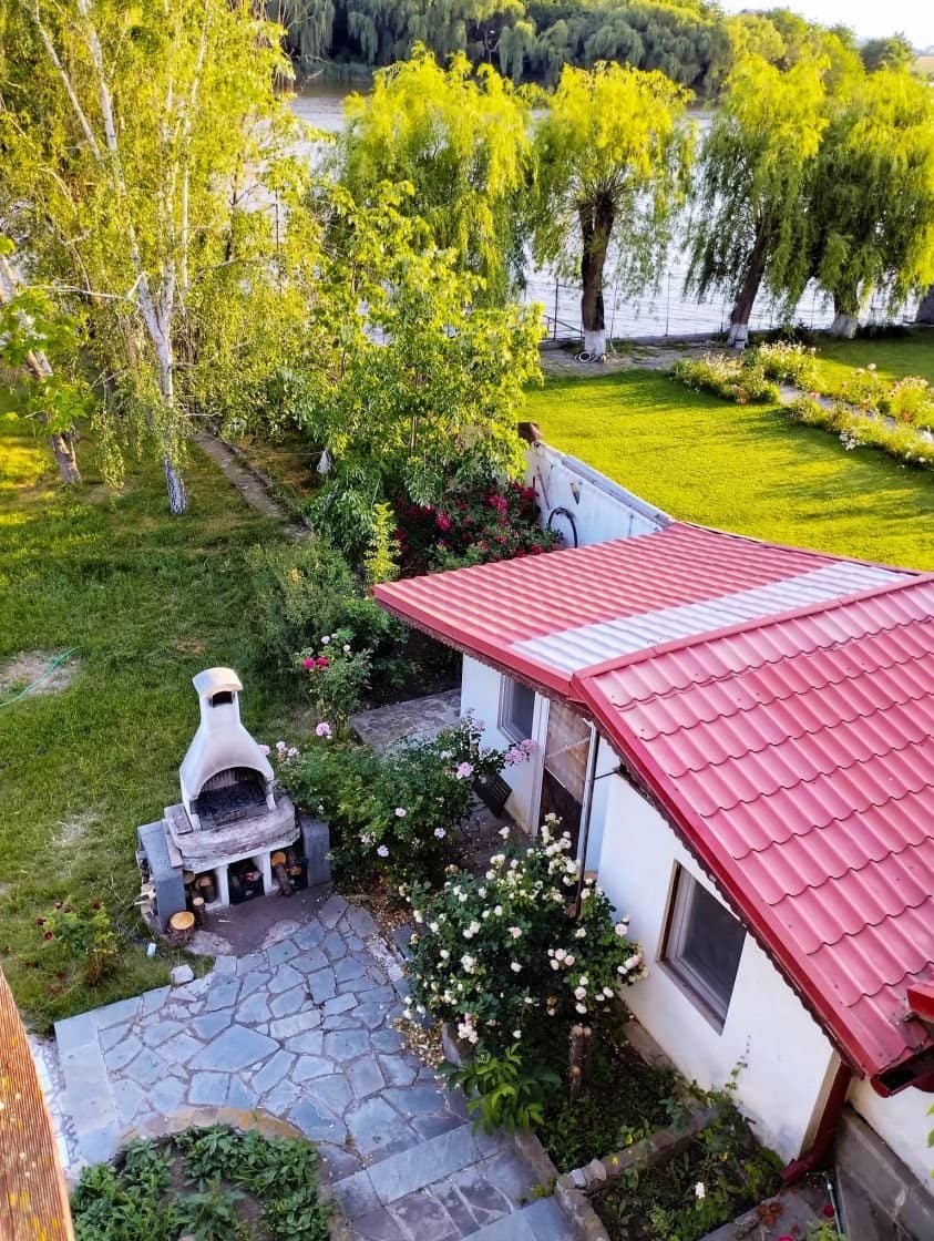 SUPER OCAZIE SE VINDE VILA DE LUX SI CASA DE OASPESTI IN BALOTESTI LA LAC 554000Euro — fotografia 36 din 59