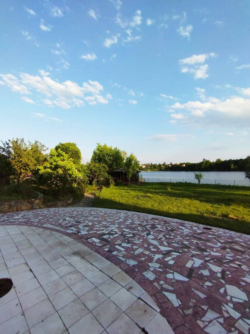 SUPER OCAZIE SE VINDE VILA DE LUX SI CASA DE OASPESTI IN BALOTESTI LA LAC 554000Euro — fotografia 4 din 59