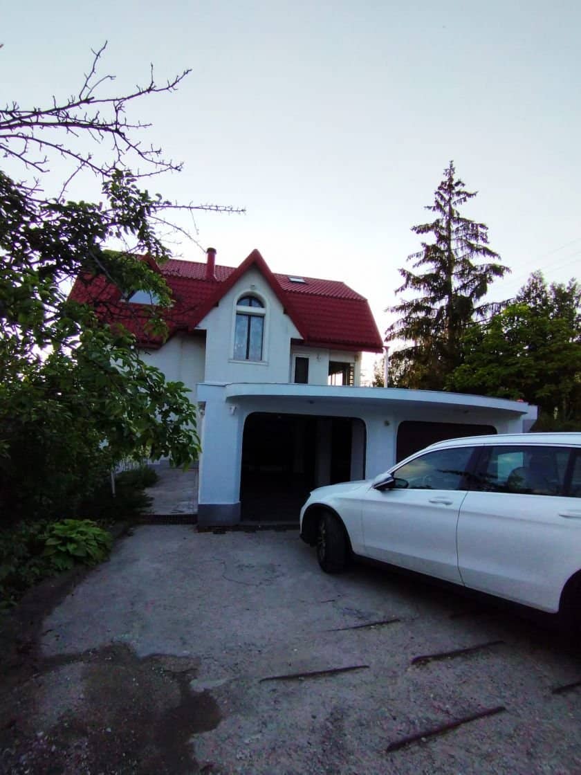 SUPER OCAZIE SE VINDE VILA DE LUX SI CASA DE OASPESTI IN BALOTESTI LA LAC 554000Euro — fotografia 3 din 59