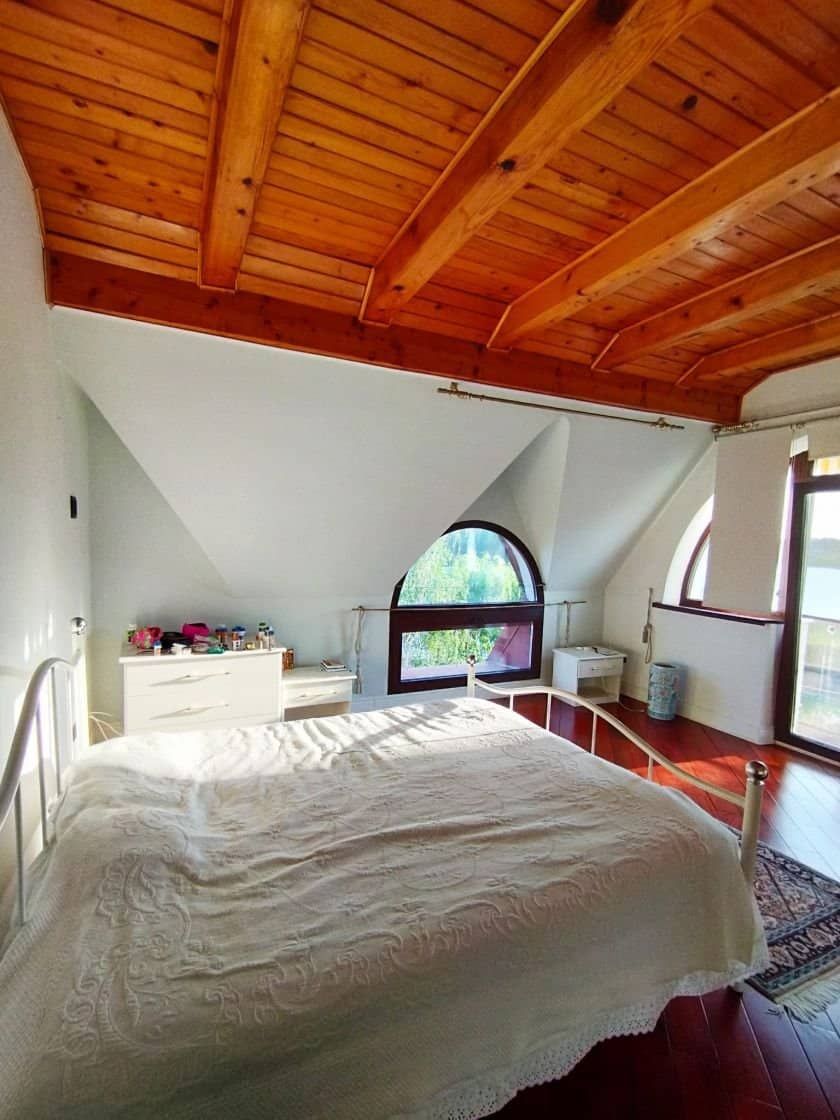 SUPER OCAZIE SE VINDE VILA DE LUX SI CASA DE OASPESTI IN BALOTESTI LA LAC 554000Euro — fotografia 18 din 59