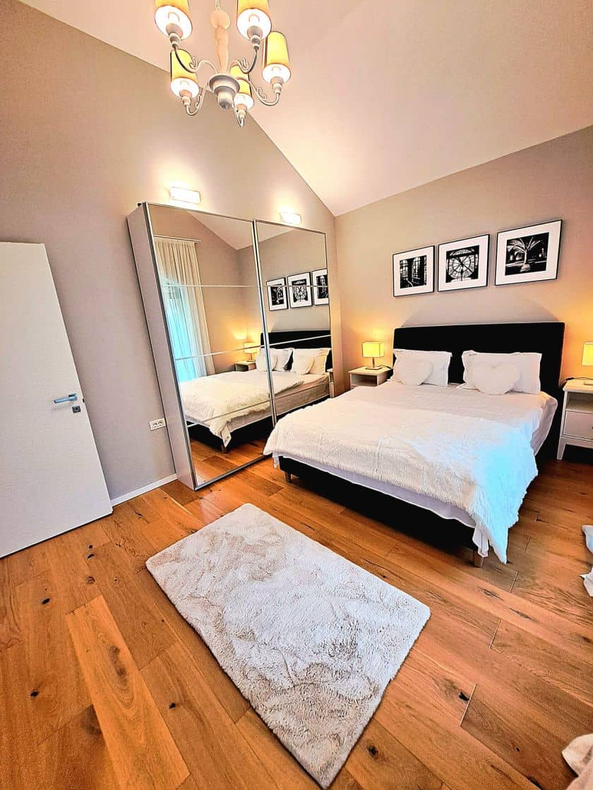 VAND PENTHOUSE 280 MP IN VILA + GARAJ LUX IN SINAIA PH COTA 1400 — fotografia 3 din 19