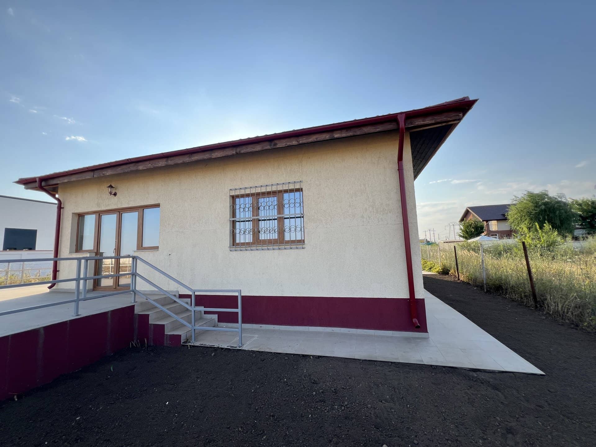 Casa noua de colt- Frumusani - Orasti. 4 camere. 500 mp teren. — fotografia 17 din 19