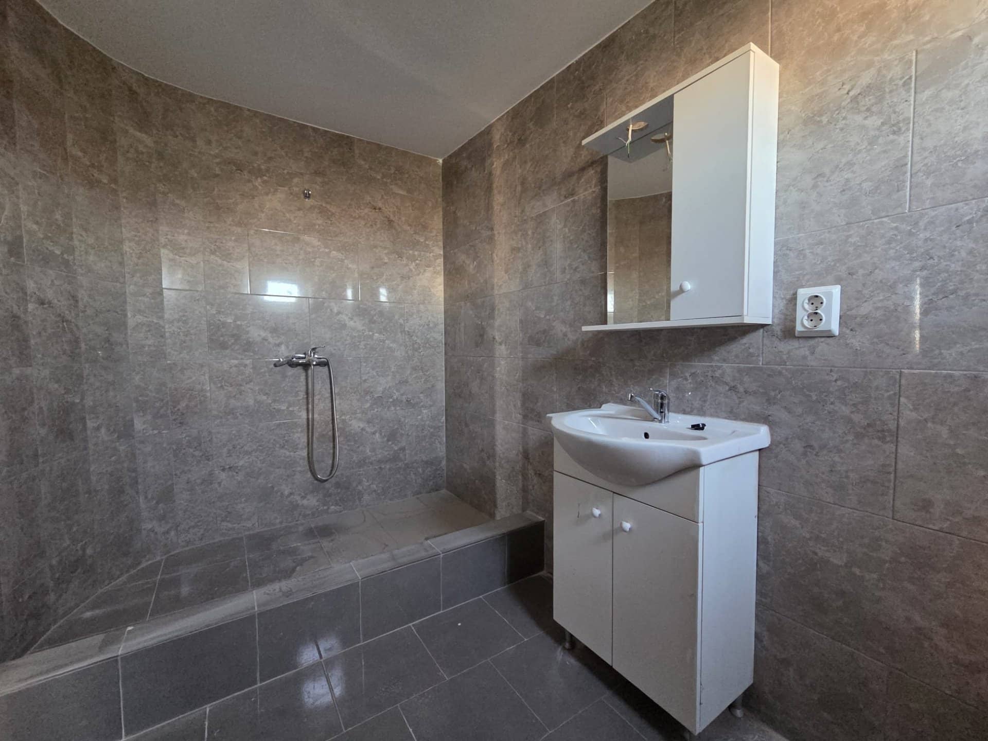 Apartament 3 camere decomandat, 82 mp, clasa A, Pantelimon — fotografia 6 din 10