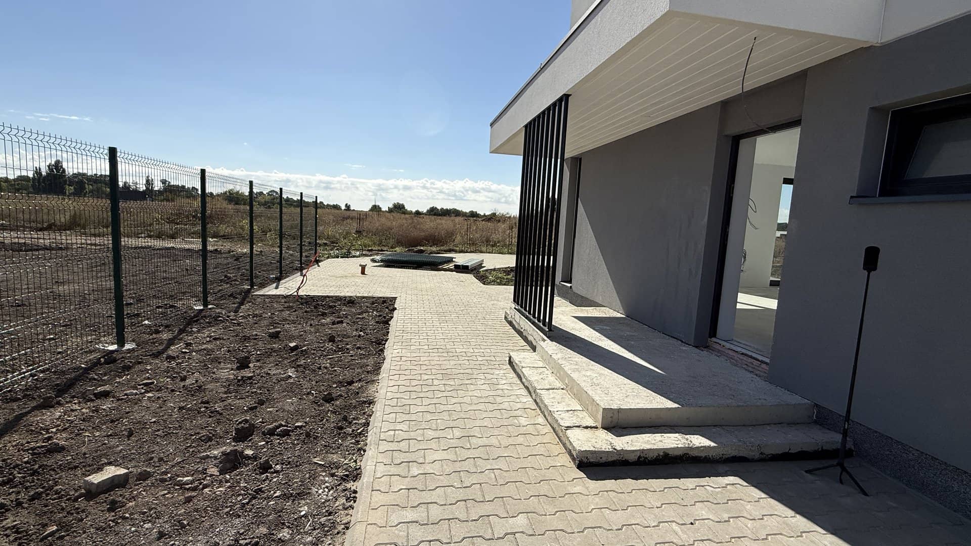 Casă modernă cu acces la lac, în ansamblu exclusivist de doar 4 vile C2 — fotografia 35 din 38