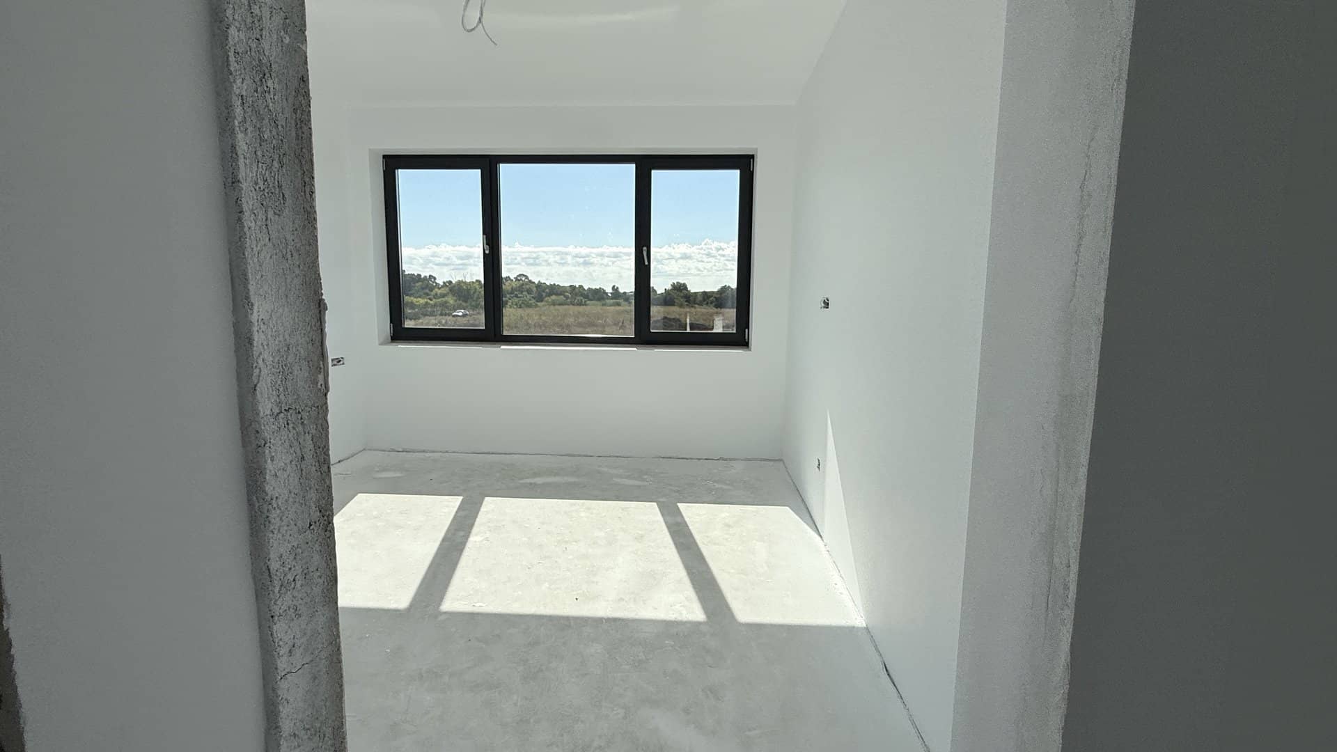 Casă modernă cu acces la lac, în ansamblu exclusivist de doar 4 vile C2 — fotografia 15 din 38