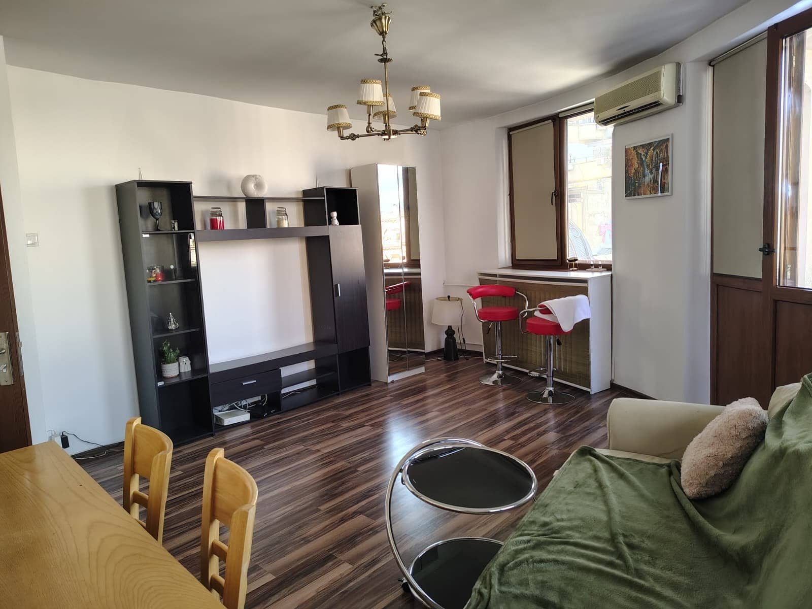 Calea Victoriei, vis-a-vis de Capsa 3 camere de inchiriat — fotografia 3 din 12