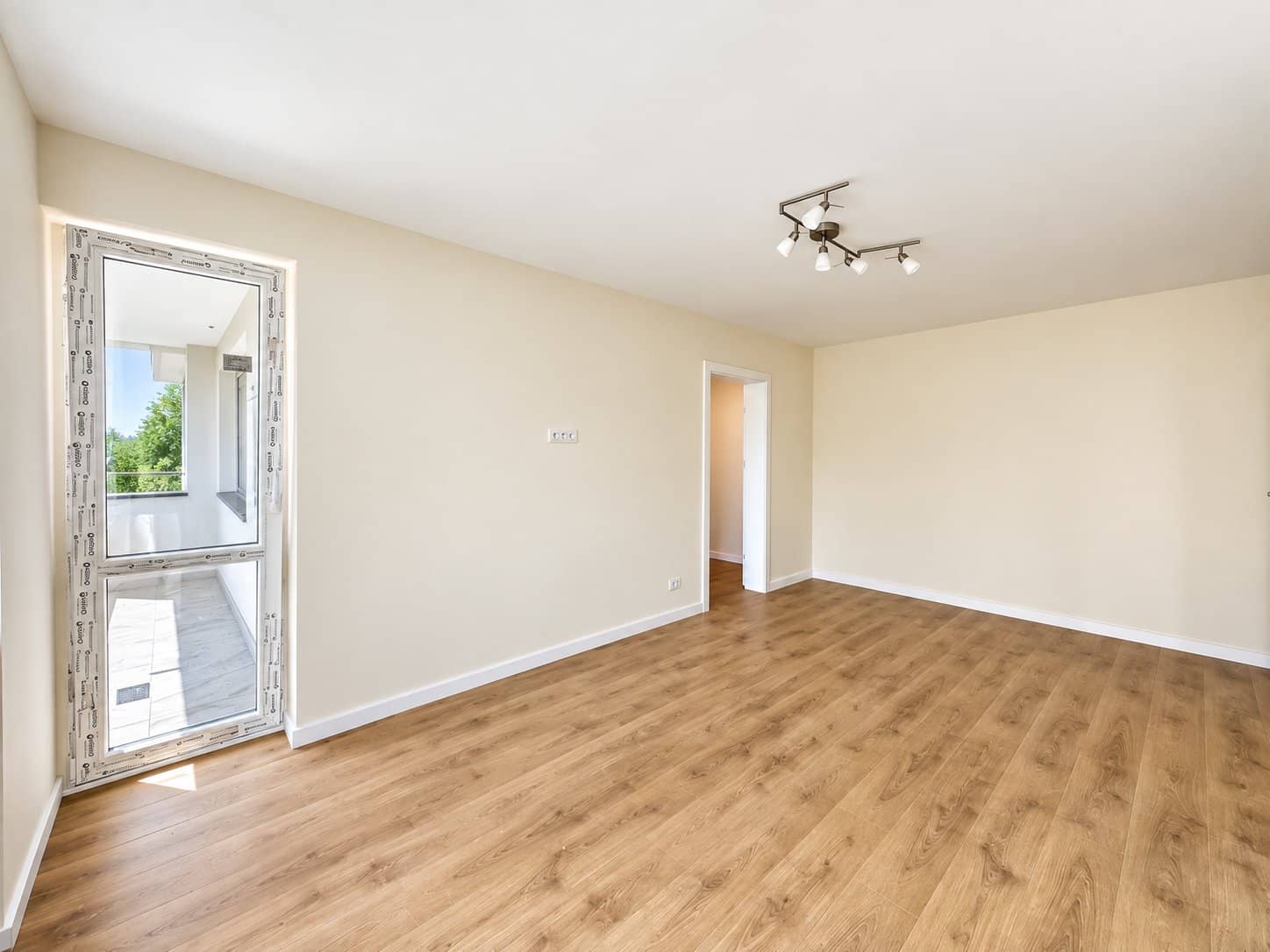 Apartament de vânzare în Drumul Taberei Strada Sibiu • Metrou Favorit — fotografia 12 din 26