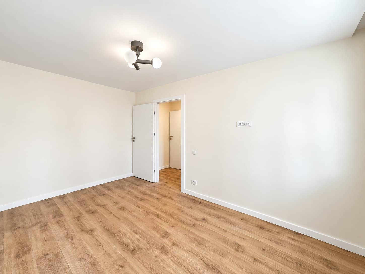 Apartament de vânzare în Drumul Taberei Strada Sibiu • Metrou Favorit — fotografia 22 din 26