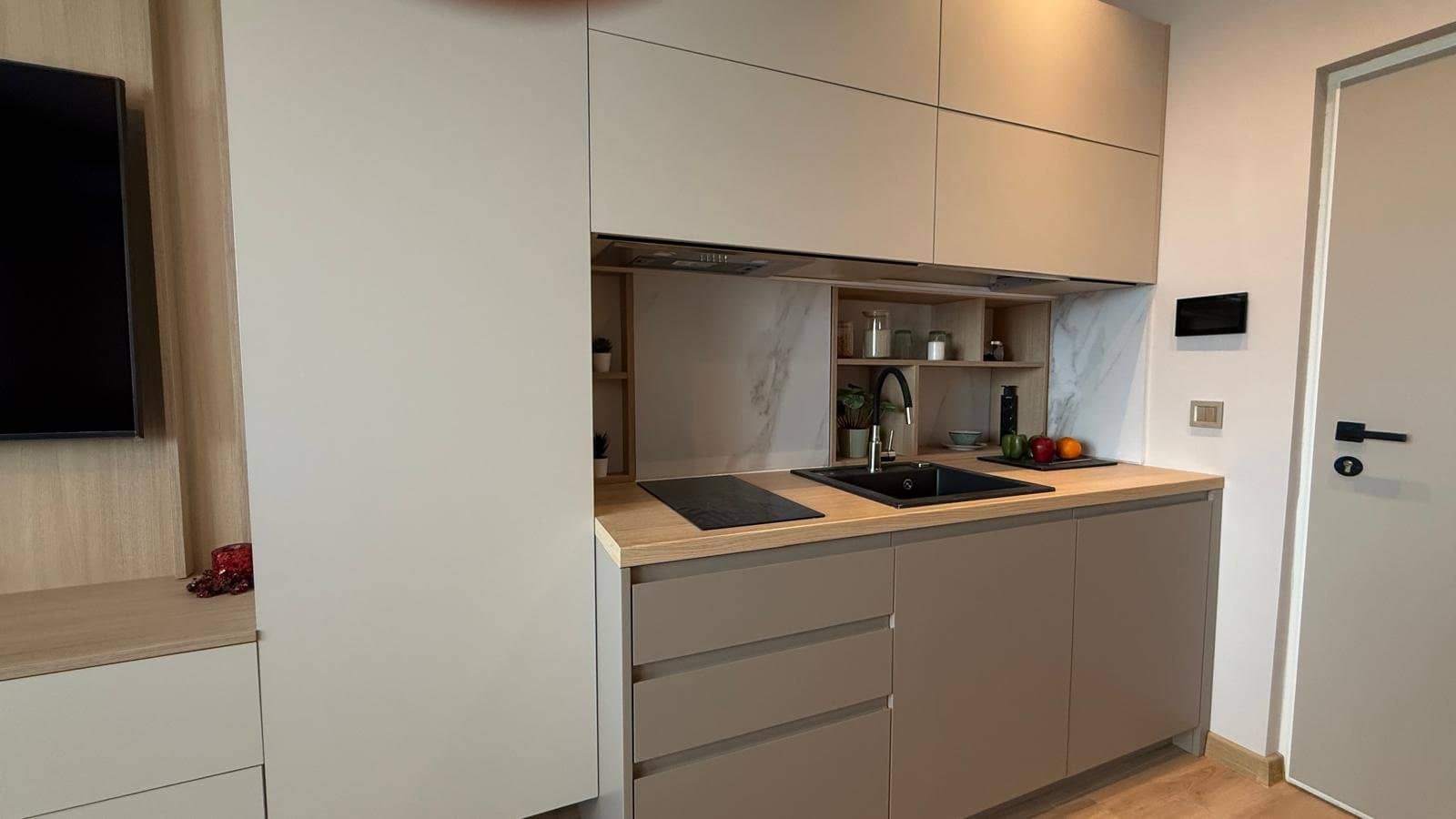 Garsonieră demisol renovată, Unirii, confort I — fotografia 3 din 4