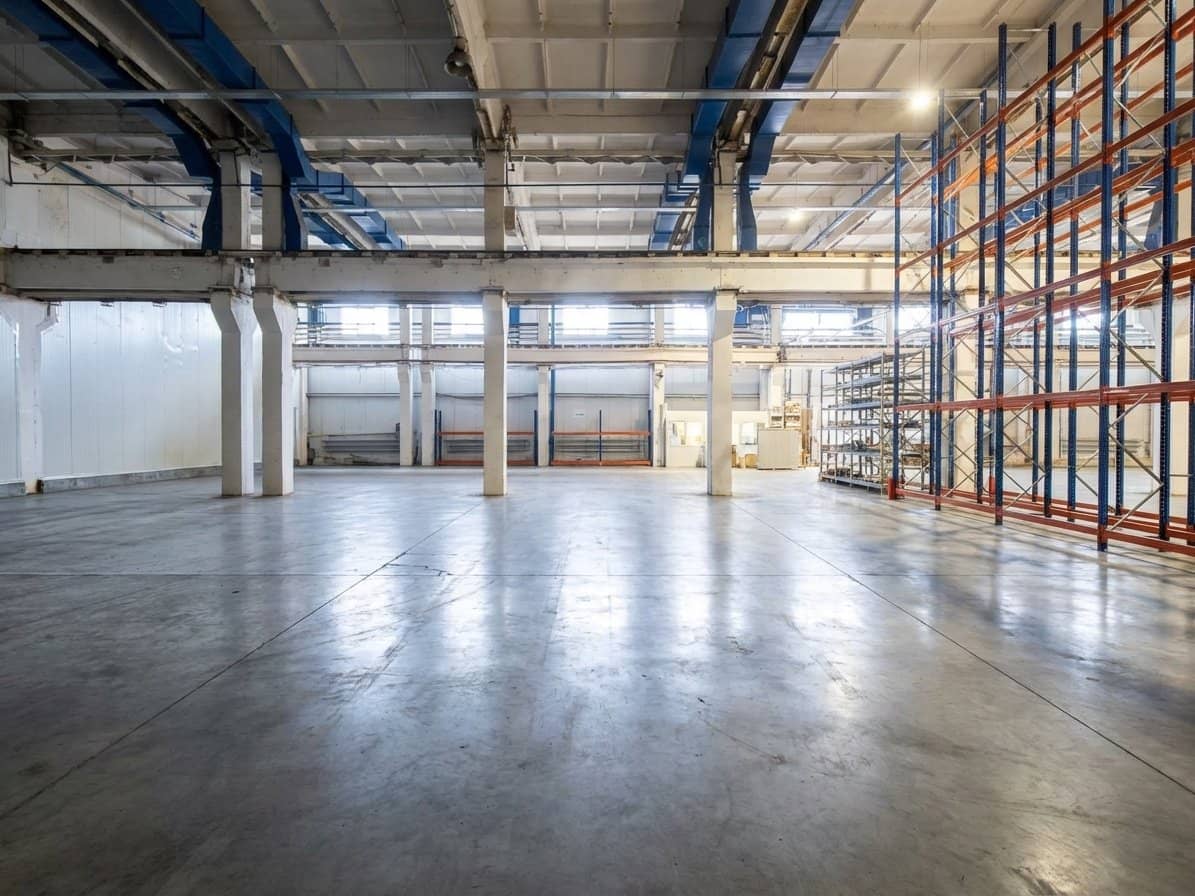 Hală industrială de închiriat – Zona Titan, Sector 3 — fotografia 3 din 3