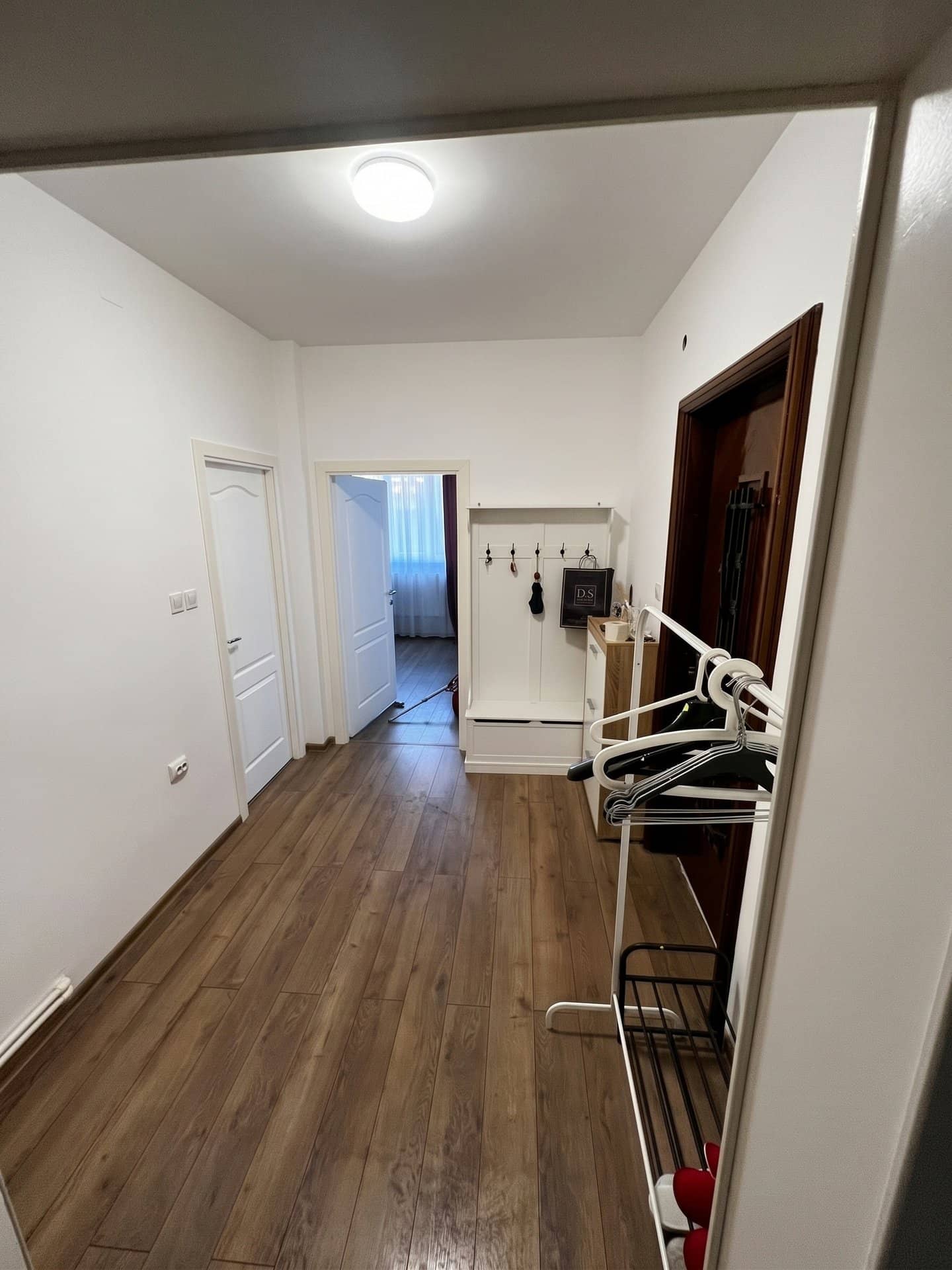 Apartament 2 camere generos în centrul Bucureștiului — fotografia 3 din 12