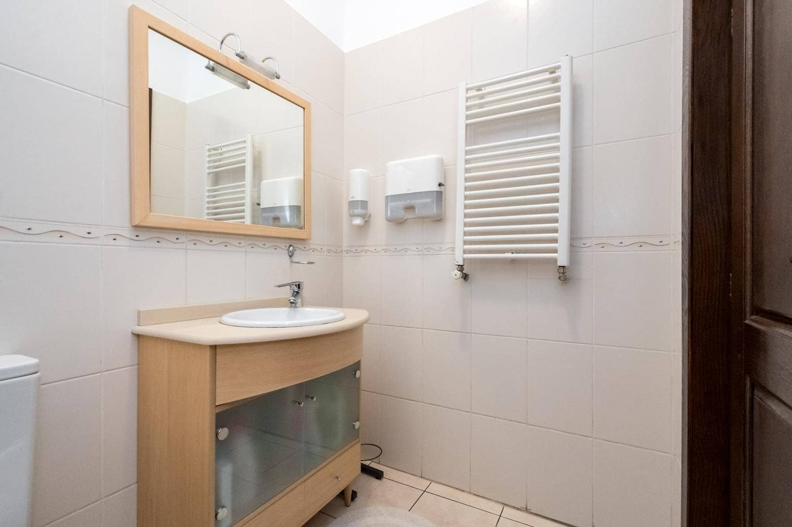 ARMENEASCA, APARTAMENT ELEGANT, SINGUR PE NIVEL, 185 MP! — fotografia 31 din 33