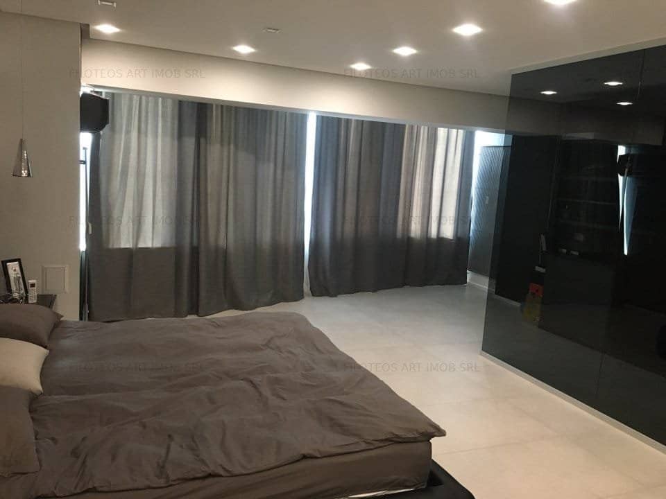 OCAZIE apartament duplex spațios 6 camere, B-dul Unirii, vedere stradala — fotografia 11 din 12