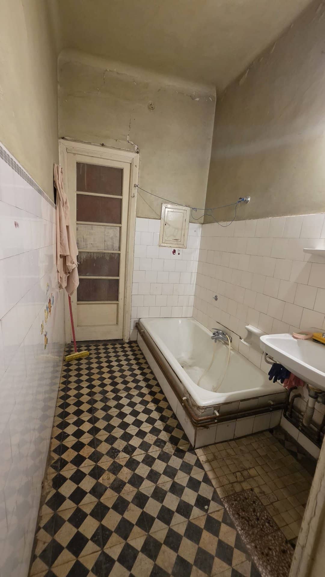 Casă cu 5 camere lângă Piața Sf. Ștefan — fotografia 9 din 17