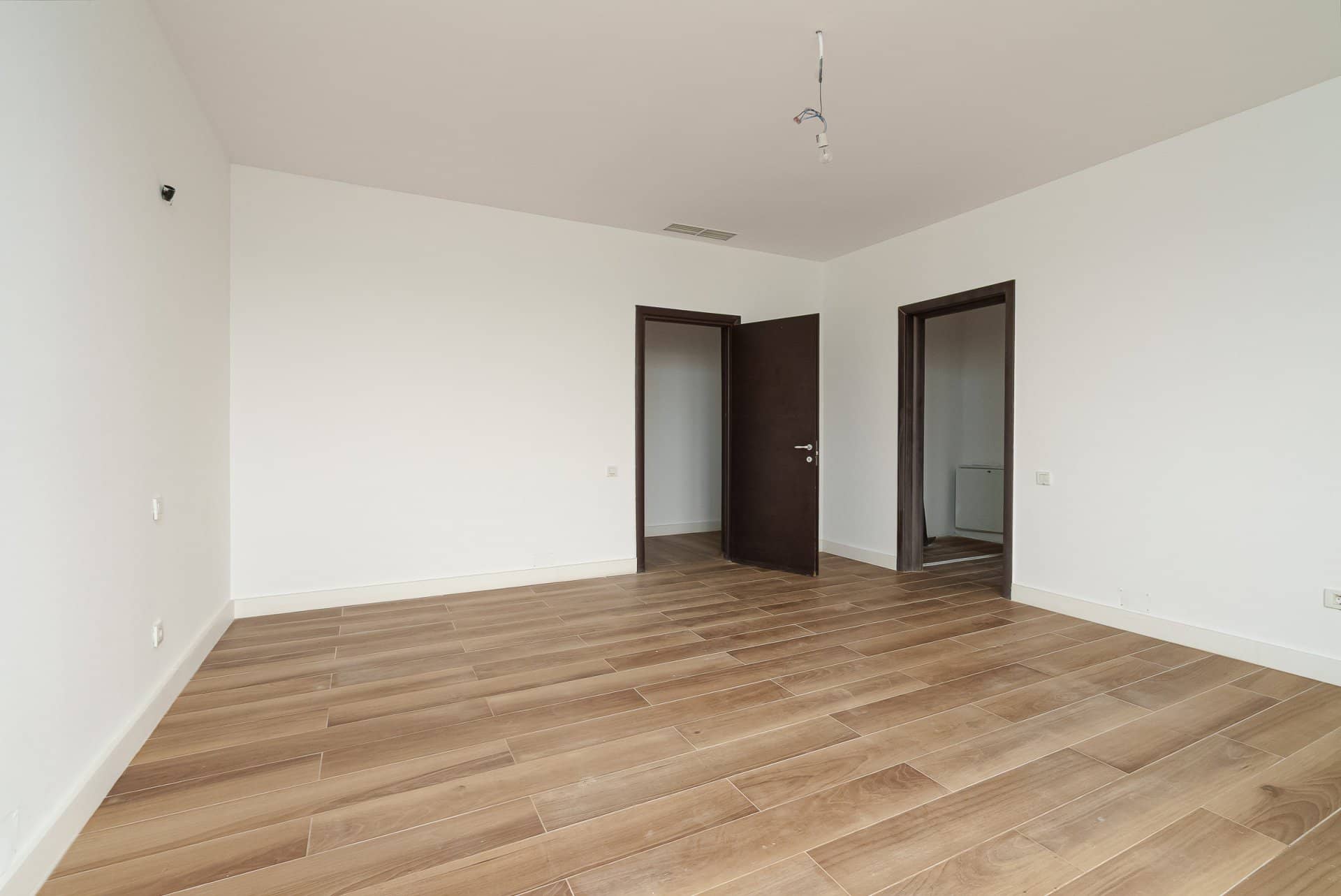 APARTAMENTE LUX sos NORDULUI + parcare subterana — fotografia 16 din 24