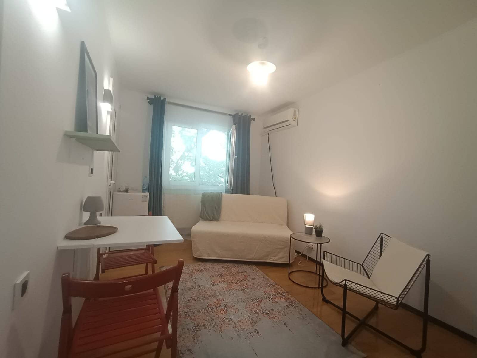 Garsonieră de închiriat – Str. Moise Nicoară, zona Unirii – Rond Alba Iulia — fotografia 1 din 9