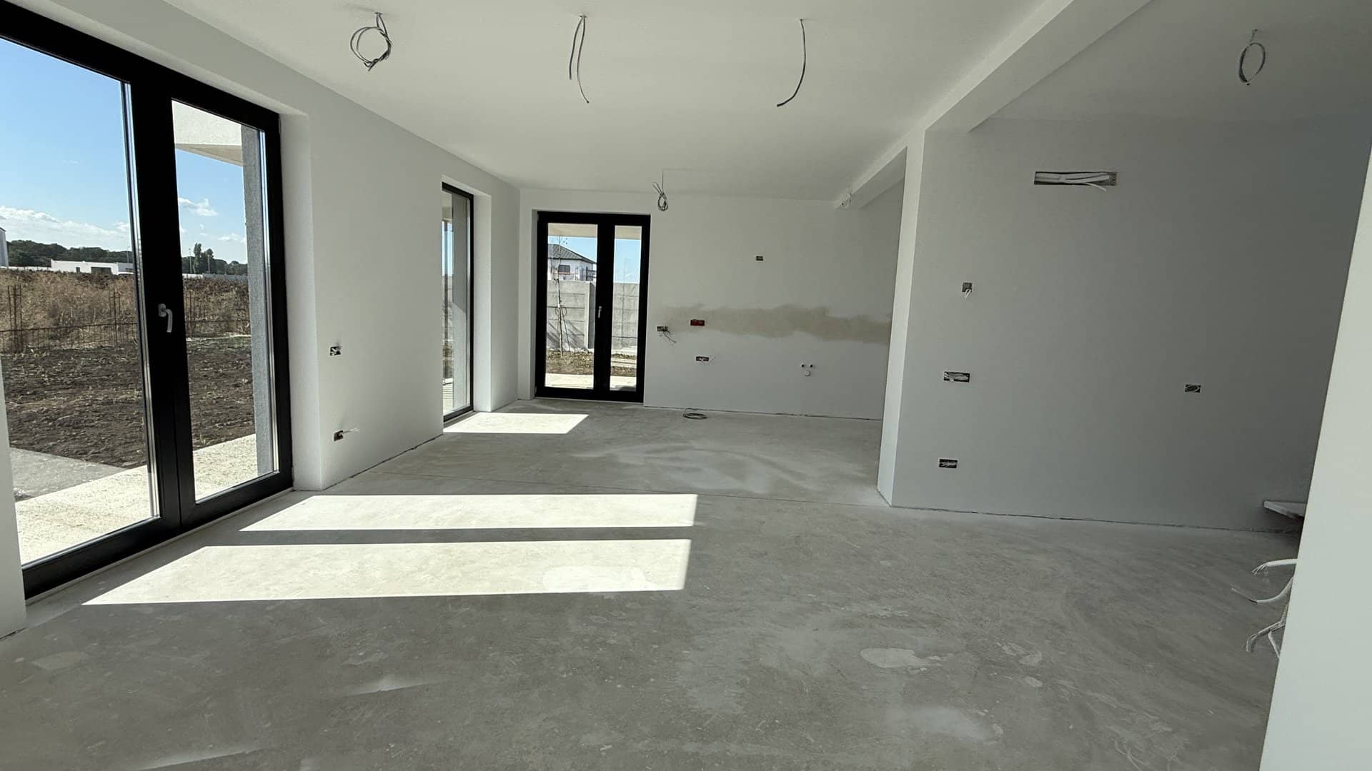 Vila modernă cu grădină generoasă în Săftica C3 — fotografia 30 din 31