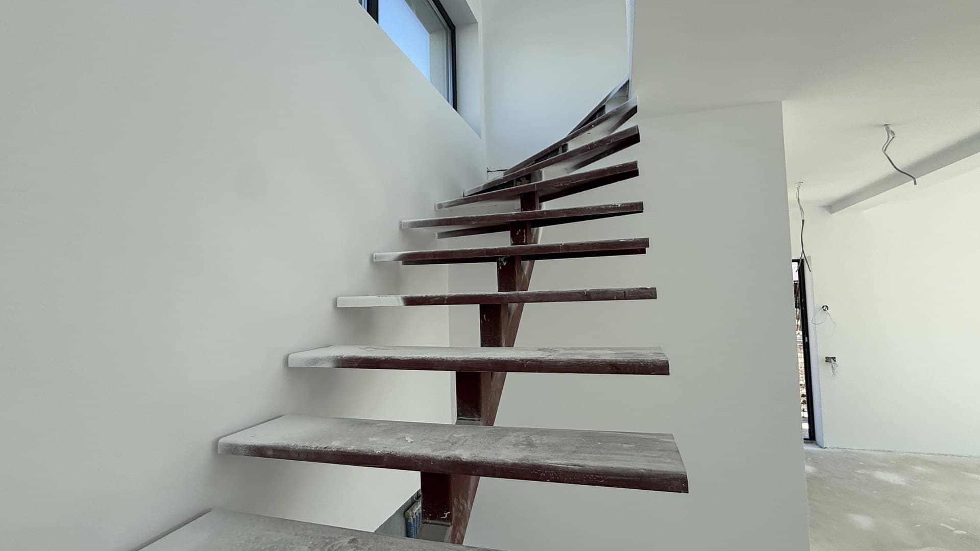 Vila modernă cu grădină generoasă în Săftica C3 — fotografia 12 din 31
