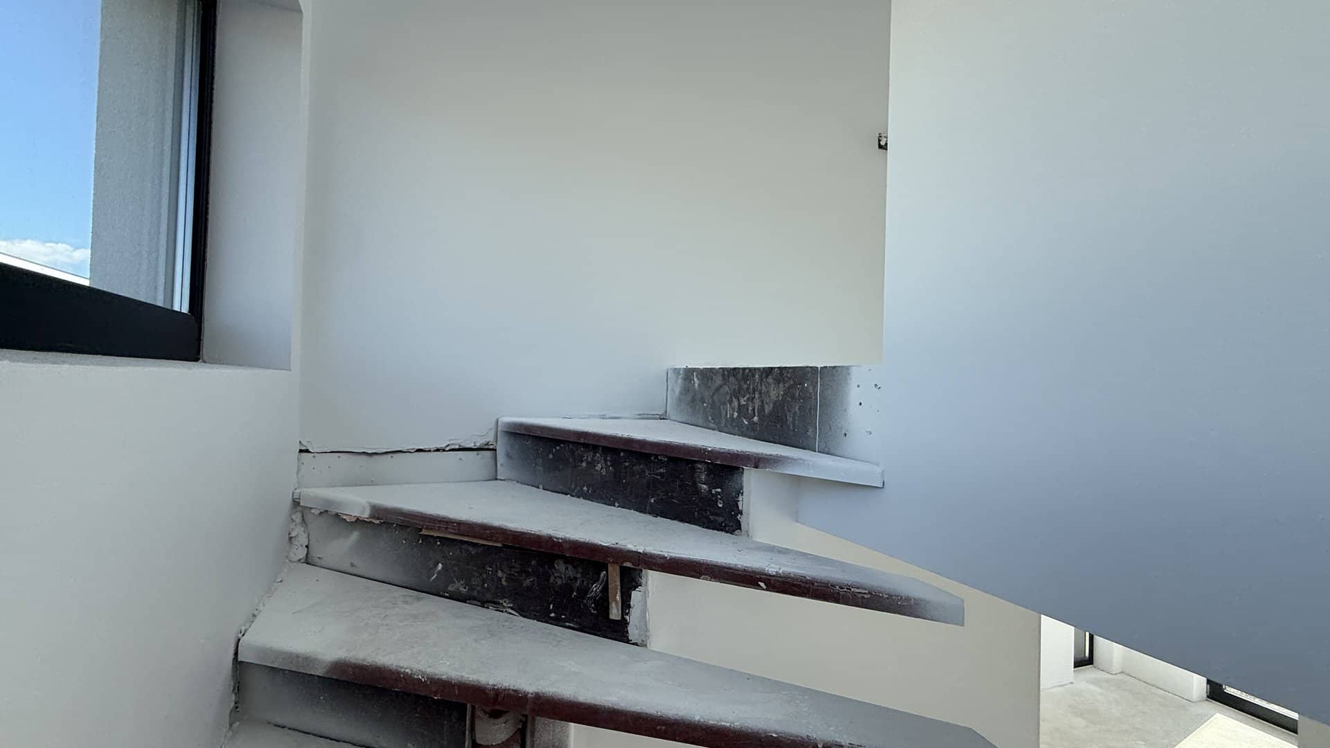 Vila modernă cu grădină generoasă în Săftica C3 — fotografia 13 din 31