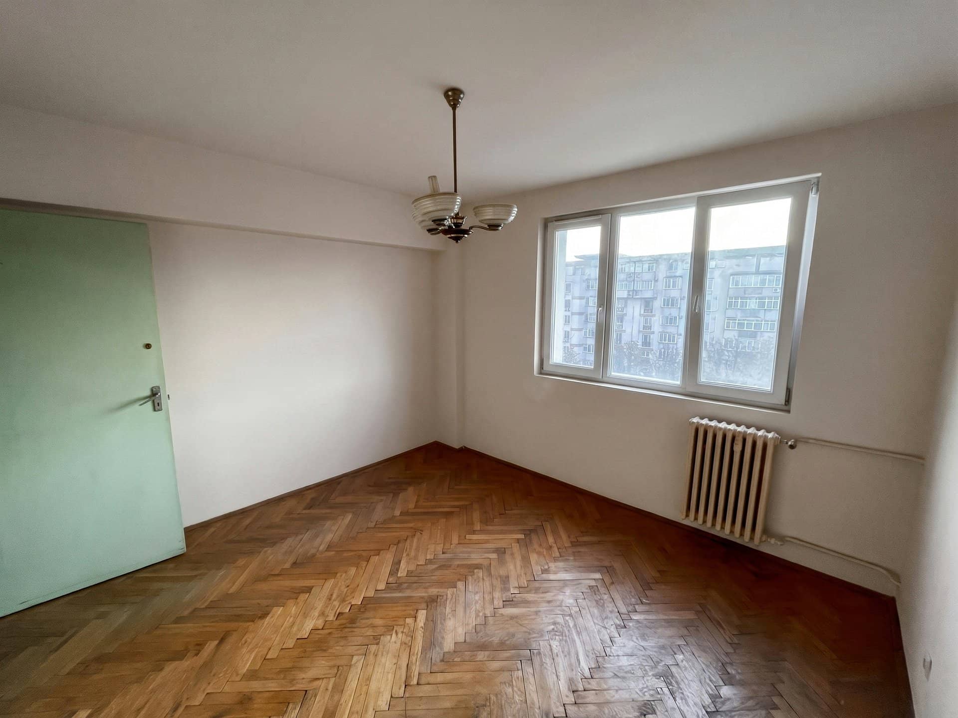 Apartament 2 camere decomandat, etaj 6, București — fotografia 4 din 10