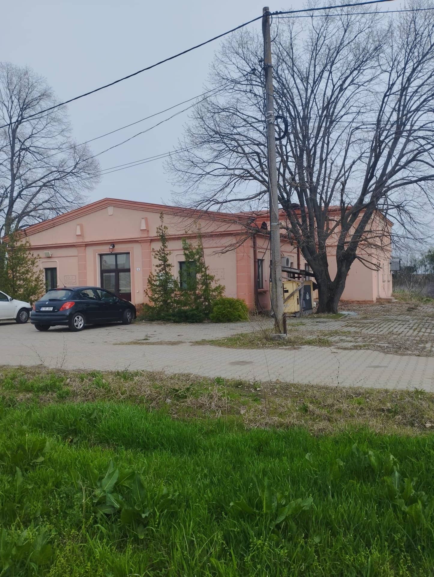 Complex lângă București cu 9 case pe 30.000 mp teren — fotografia 3 din 7