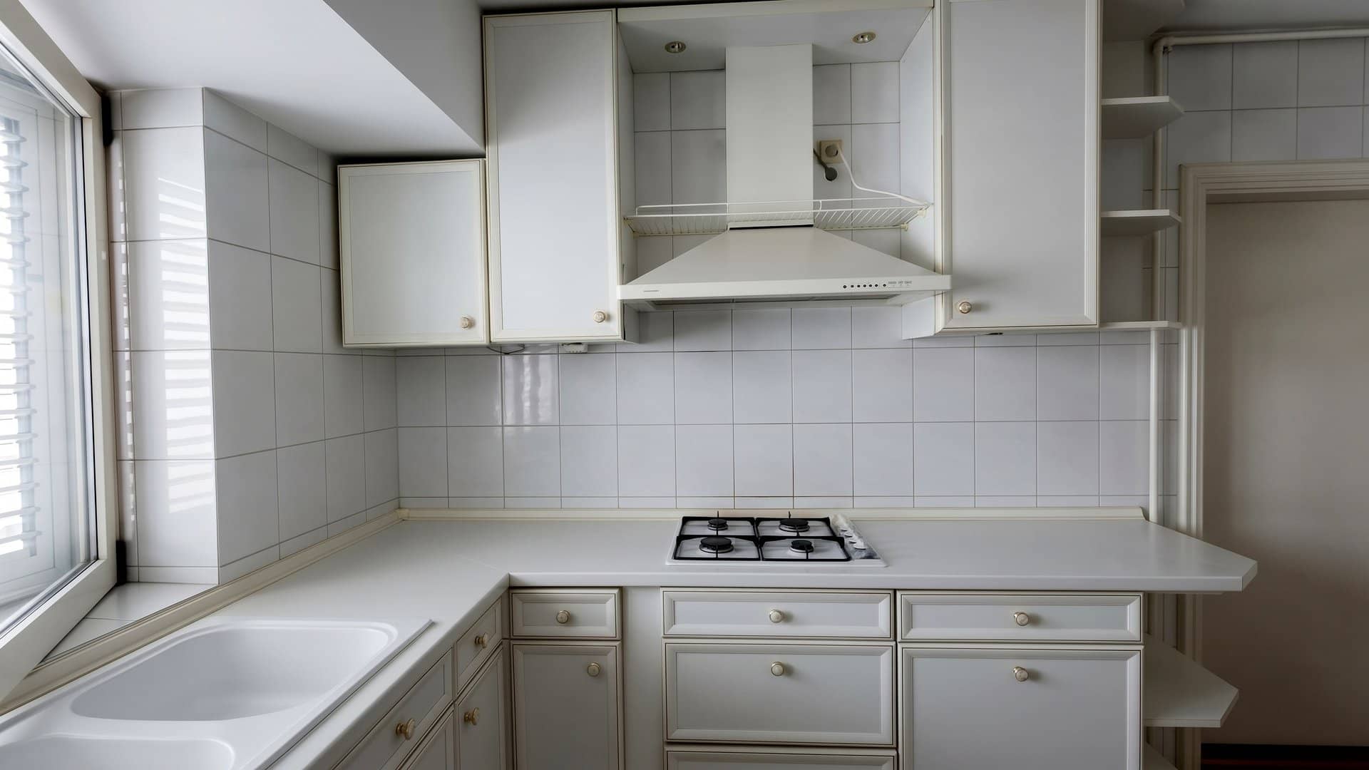 Apartament 4 camere cu terasă generoasă, etaj 6 — fotografia 8 din 12