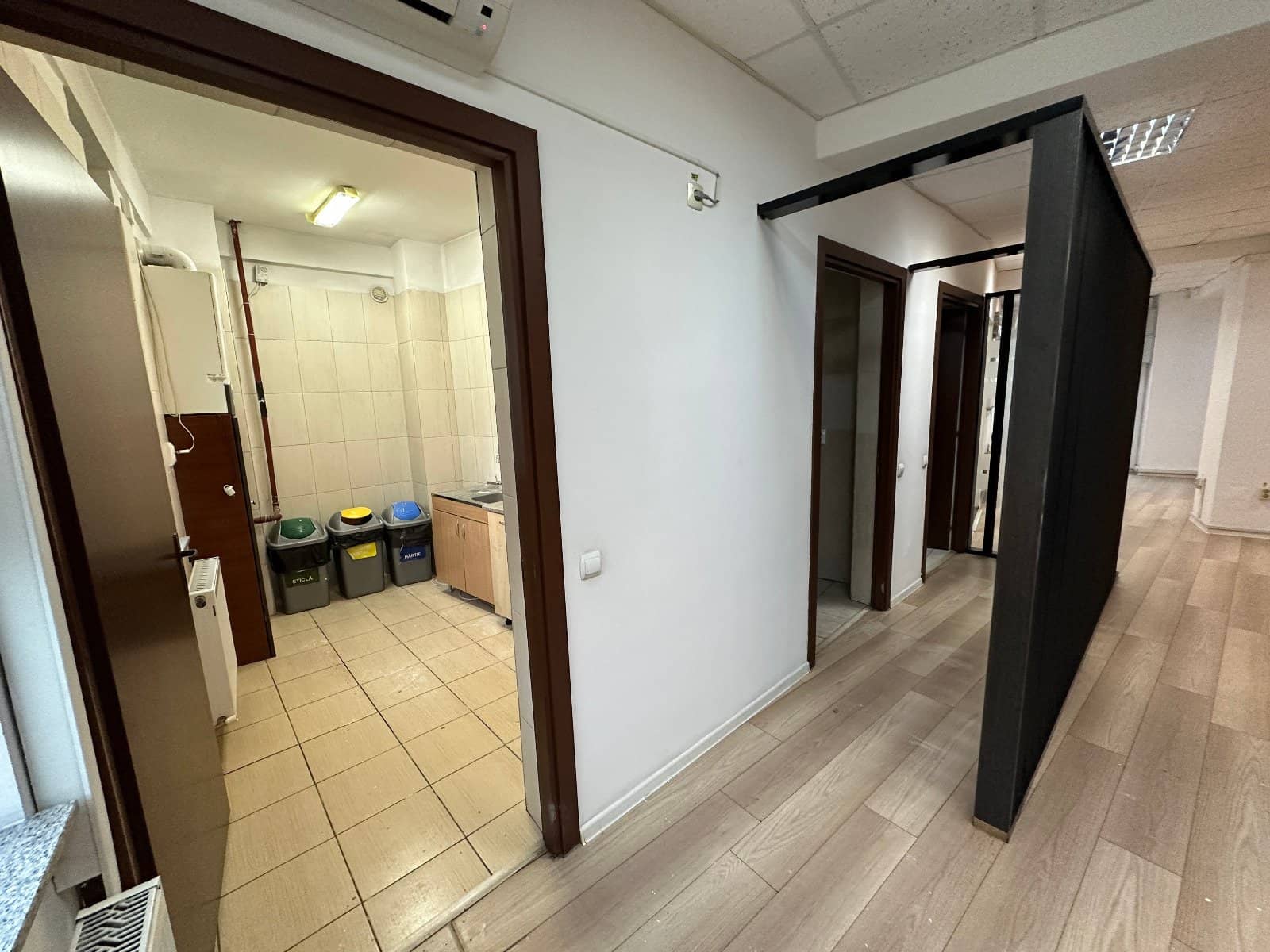 Vă propunem spre vânzare o clădire de birouri Cotroceni — fotografia 18 din 29