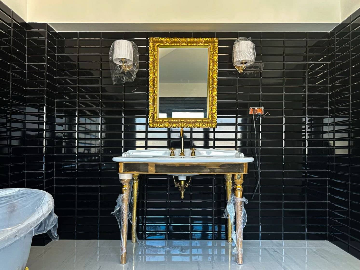 SUPER OCAZIE SE VIND 3 APARTAMENTE DE LUX IN VILA ZONA PARC CAROL COSBUC — fotografia 33 din 96