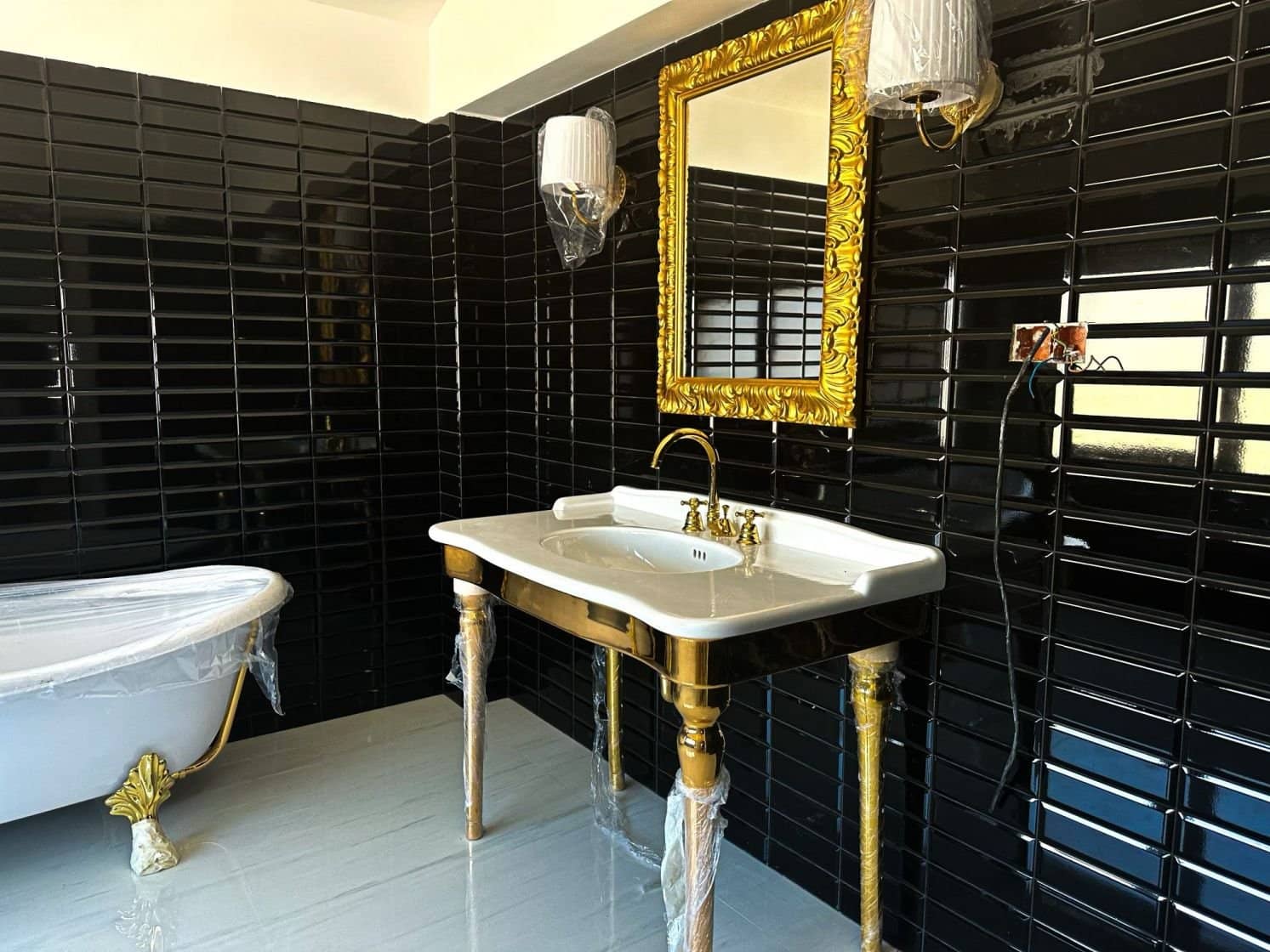 SUPER OCAZIE SE VIND 3 APARTAMENTE DE LUX IN VILA ZONA PARC CAROL COSBUC — fotografia 34 din 96