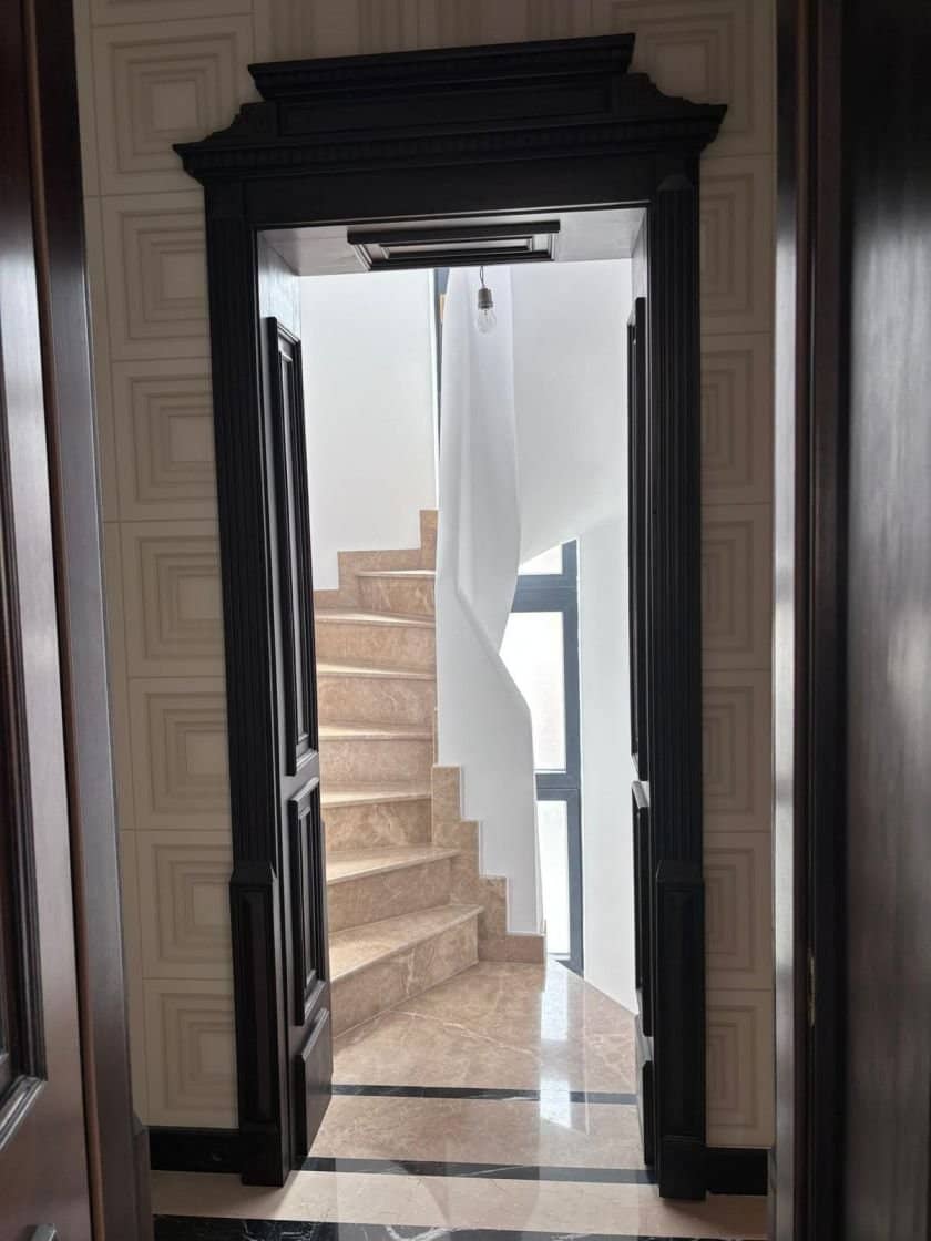 SUPER OCAZIE SE VIND 3 APARTAMENTE DE LUX IN VILA ZONA PARC CAROL COSBUC — fotografia 73 din 96