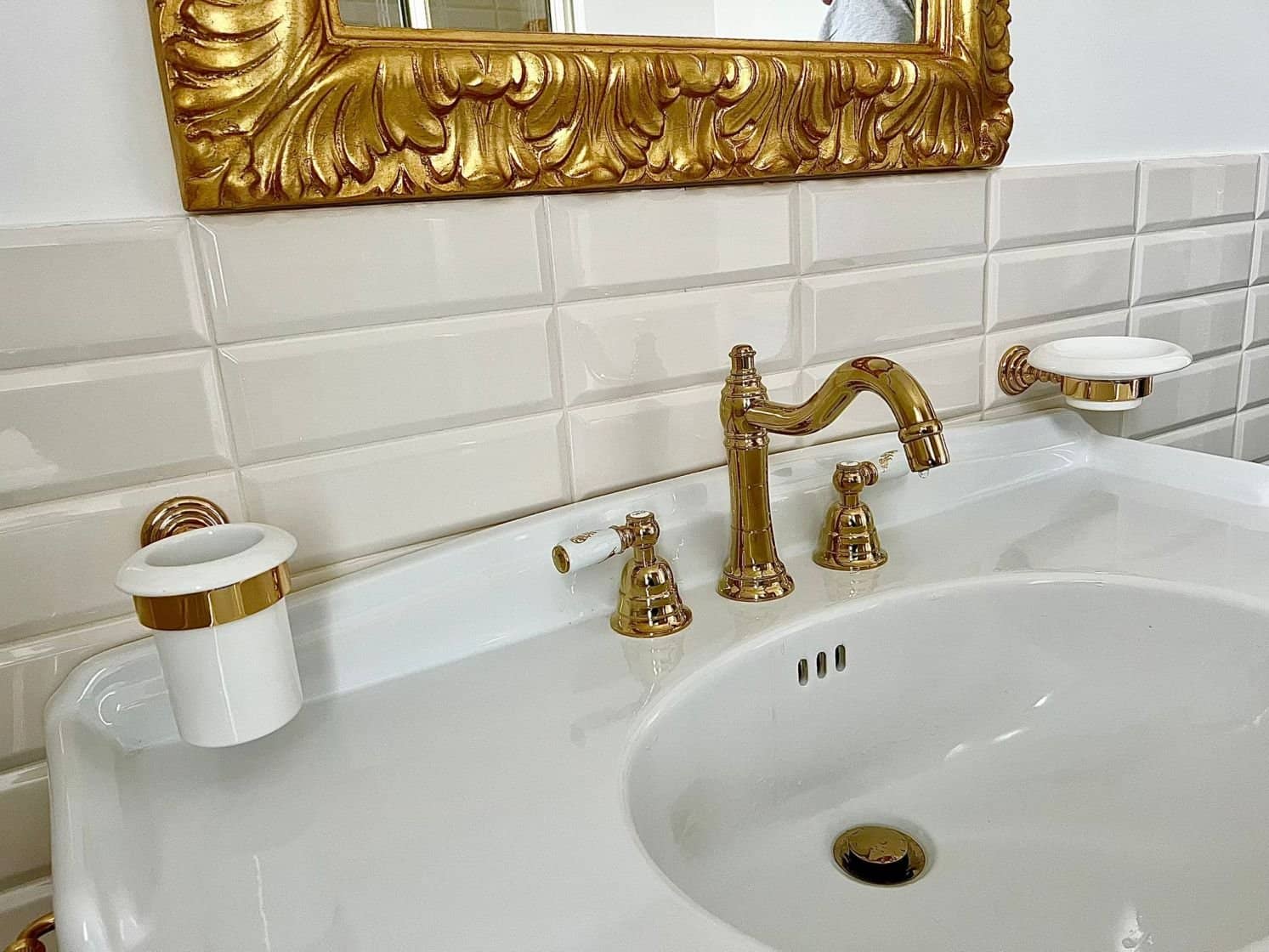 SUPER OCAZIE SE VIND 3 APARTAMENTE DE LUX IN VILA ZONA PARC CAROL COSBUC — fotografia 41 din 96