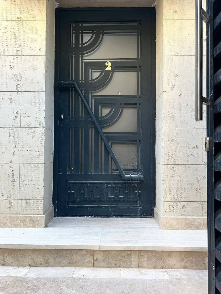 SUPER OCAZIE SE VIND 3 APARTAMENTE DE LUX IN VILA ZONA PARC CAROL COSBUC — fotografia 6 din 96