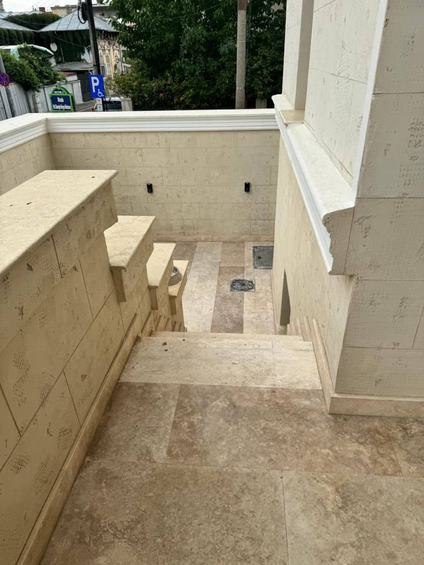 SUPER OCAZIE SE VIND 3 APARTAMENTE DE LUX IN VILA ZONA PARC CAROL COSBUC — fotografia 86 din 96
