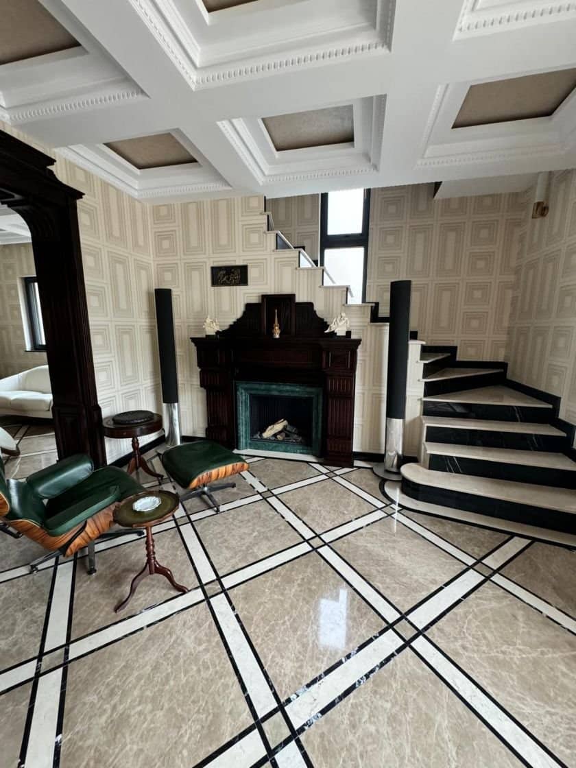 SUPER OCAZIE SE VIND 3 APARTAMENTE DE LUX IN VILA ZONA PARC CAROL COSBUC — fotografia 64 din 96