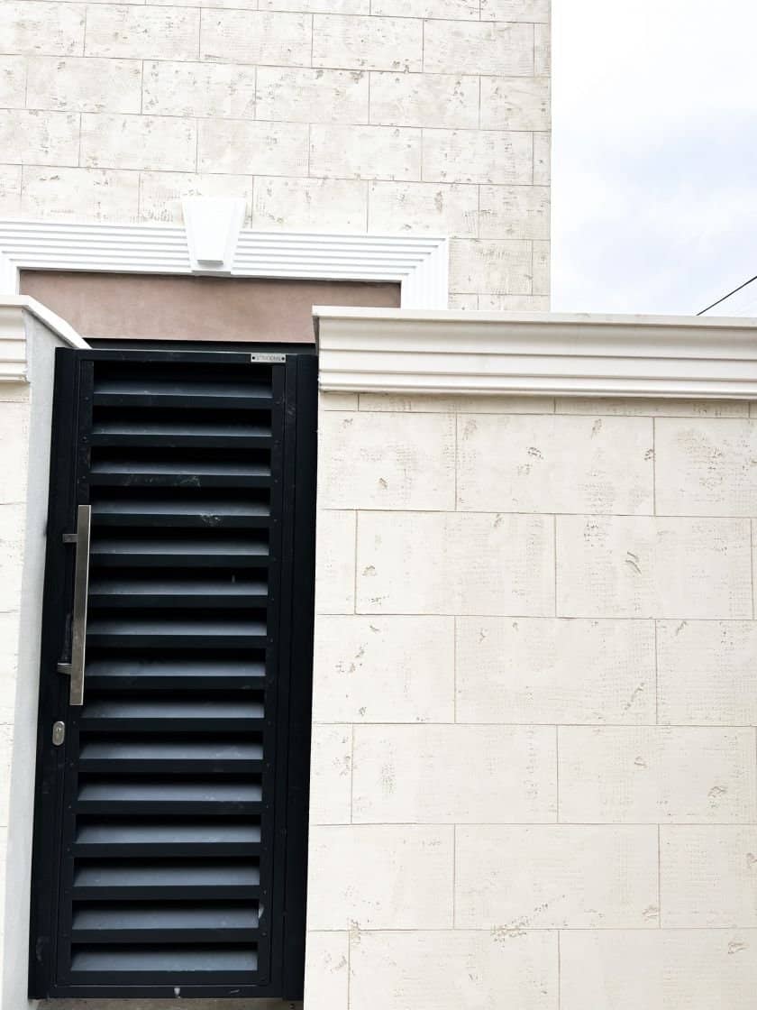 SUPER OCAZIE SE VIND 3 APARTAMENTE DE LUX IN VILA ZONA PARC CAROL COSBUC — fotografia 5 din 96
