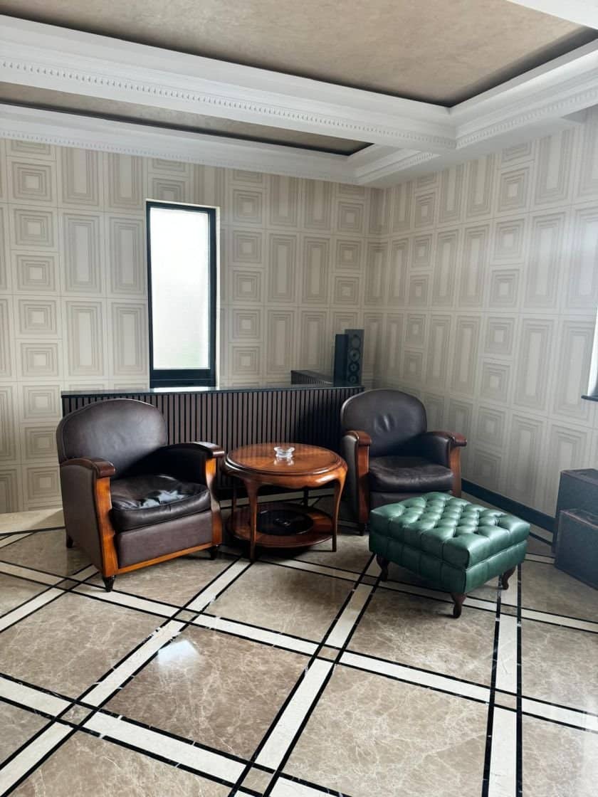 SUPER OCAZIE SE VIND 3 APARTAMENTE DE LUX IN VILA ZONA PARC CAROL COSBUC — fotografia 69 din 96