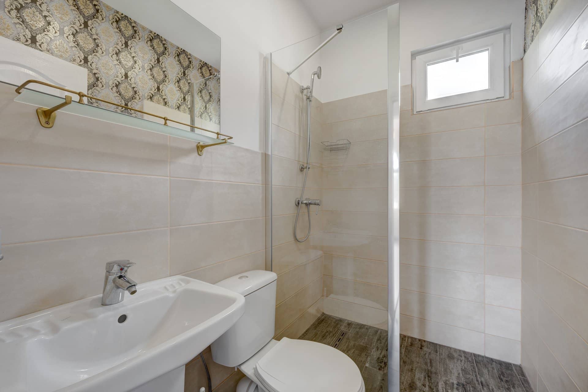 Provita de Sus, Prahova, Casa renovata, Comision 0 % — fotografia 18 din 35