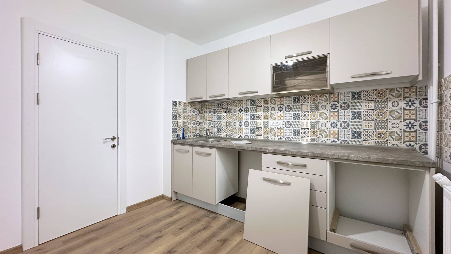 Crangași, Ceahlaul - apartament cu 3 camere de vanzare, COMISION 0 — fotografia 5 din 24